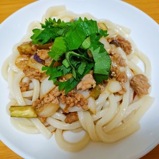 ひき肉と茄子の混ぜうどん